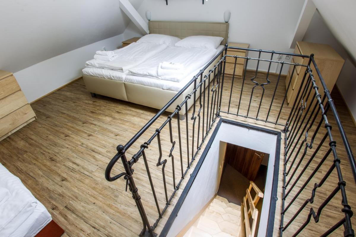 Hotel Hospodarsky Dvur Bohuslavice 텔치 외부 사진
