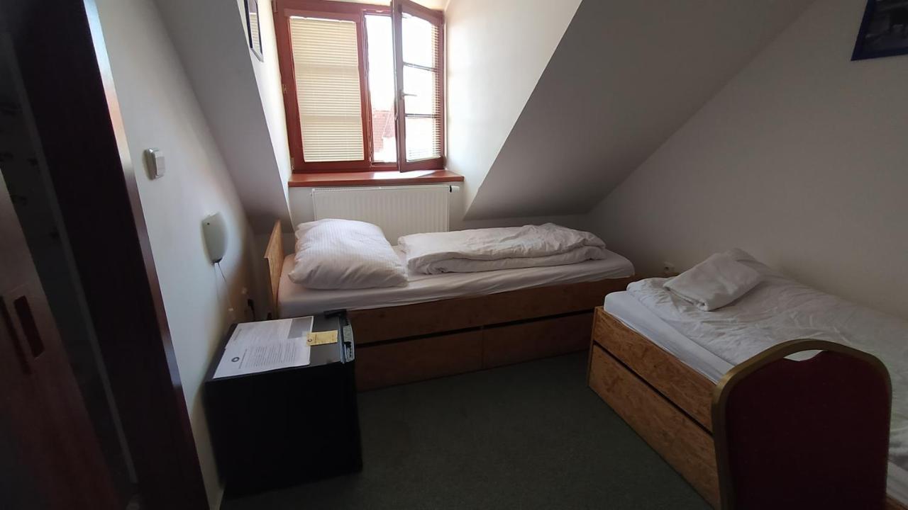 Hotel Hospodarsky Dvur Bohuslavice 텔치 외부 사진