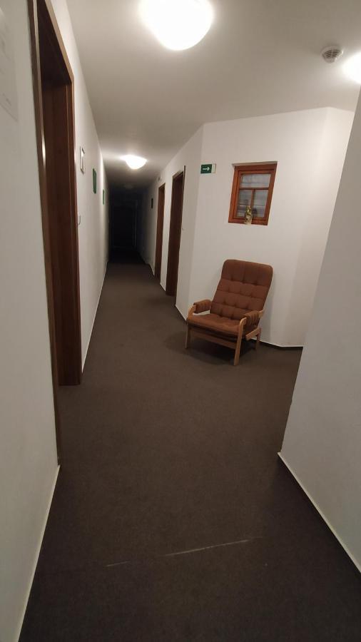 Hotel Hospodarsky Dvur Bohuslavice 텔치 외부 사진